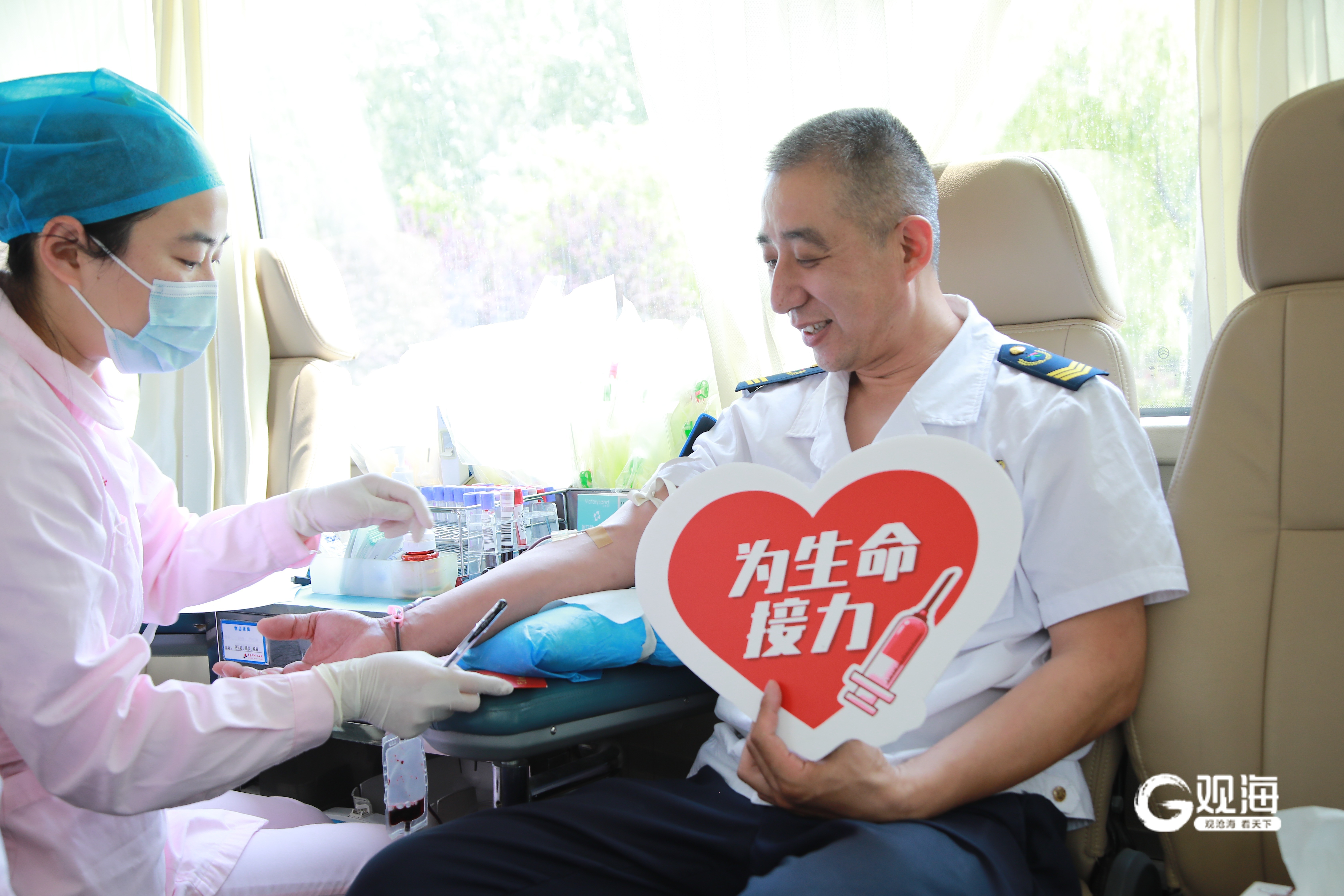热火队球员为地方敬老院捐赠物资带来温暖